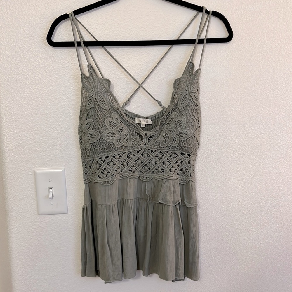 Green/grey top